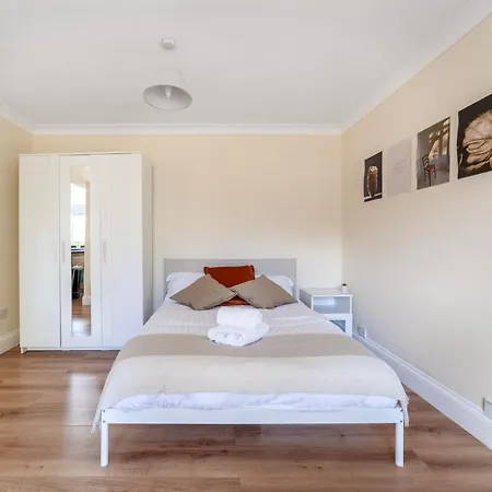 Lovely Studio Flat In Wimbledon W/ Free Parking Londres Extérieur photo